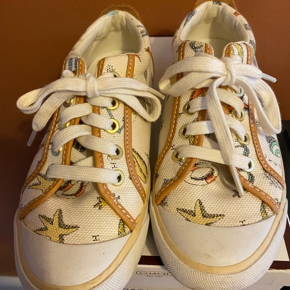 Sneakers - Picture 1 of 4